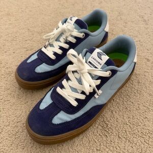 Cariuma blue sneakers
